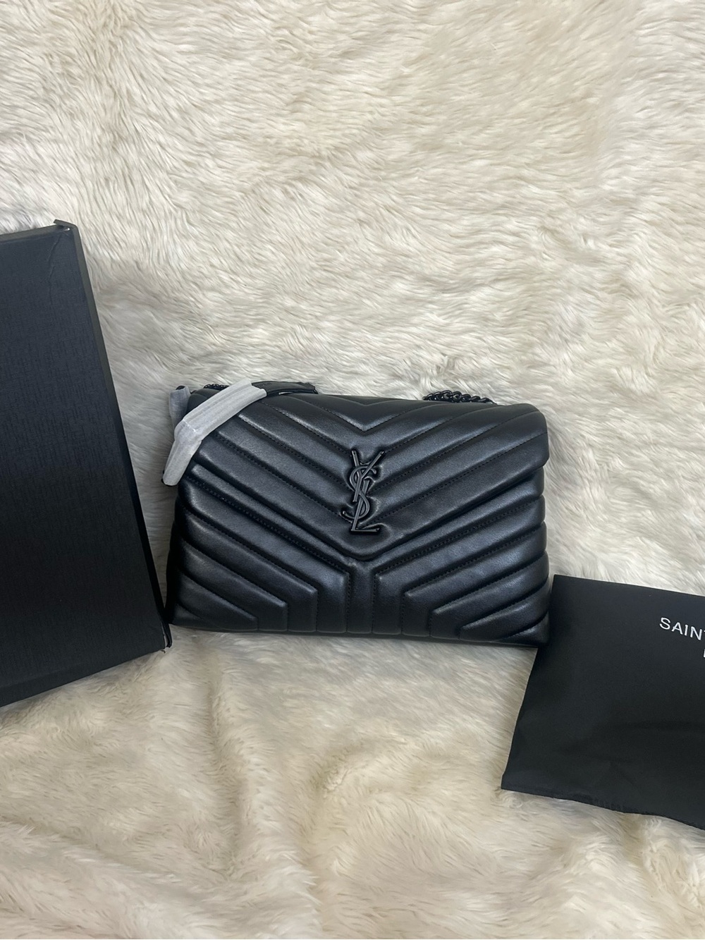 Chevron Leather Shoulder Bag - Black - Picture 4 of 4